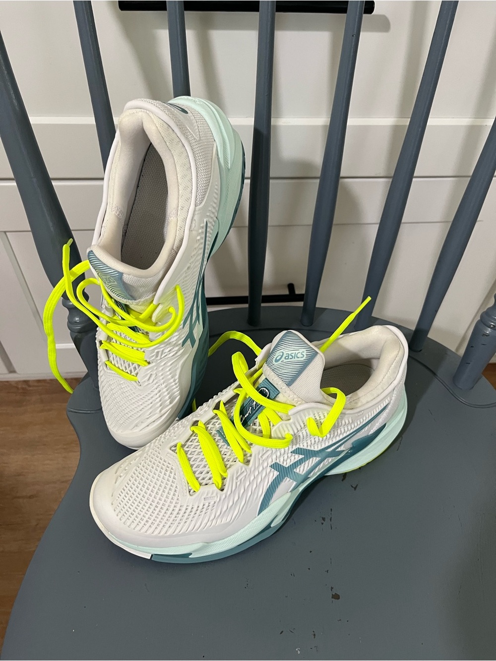 ASICS White and Teal Women's Athletic Running Shoes with Neon Yellow Laces